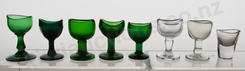 COLLECTION OF GLASS EYE BATHS Image 1++