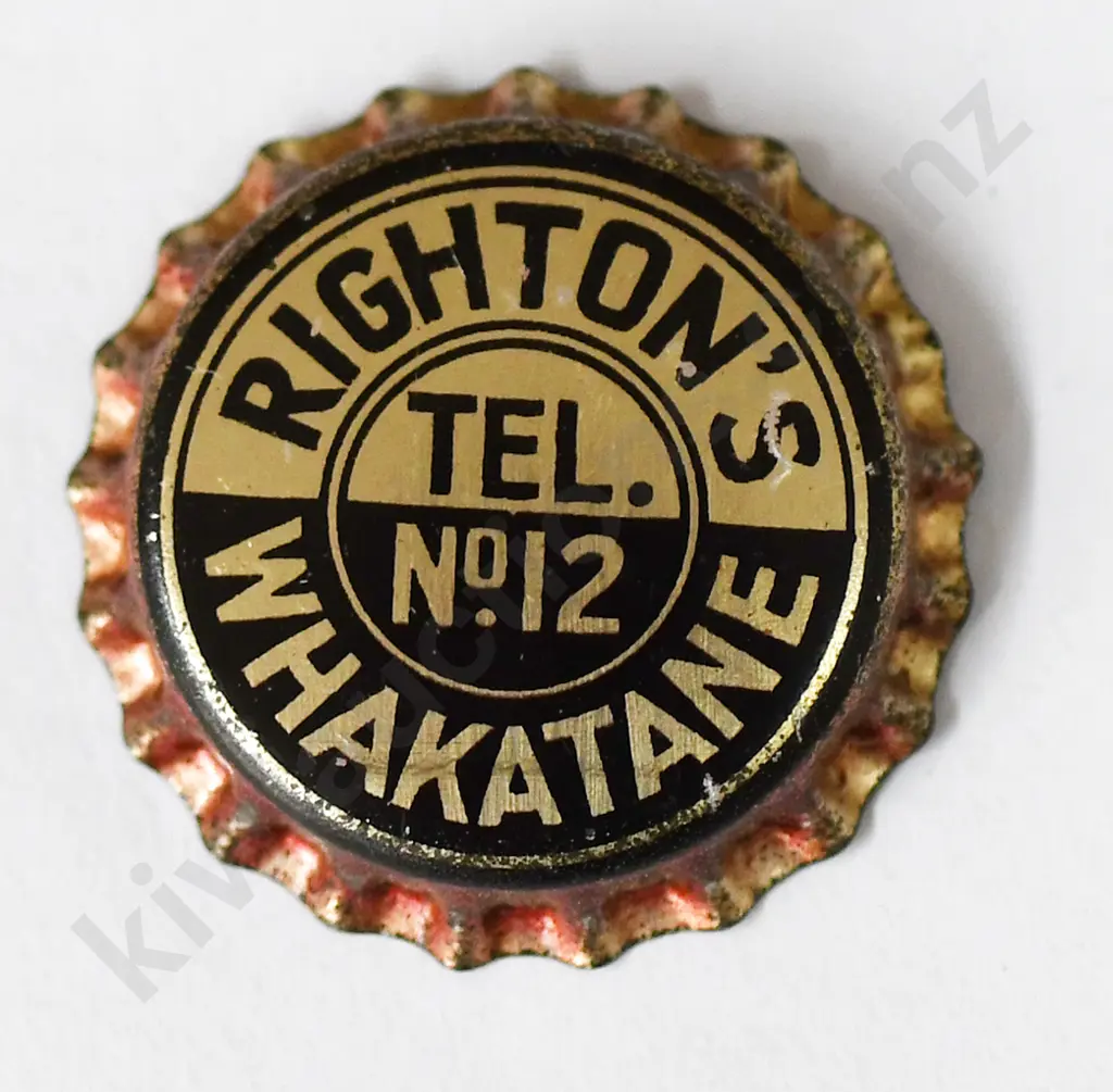 RIGHTON'S WHAKATANE CROWN TOP  BOTTLE CAP Image 1++