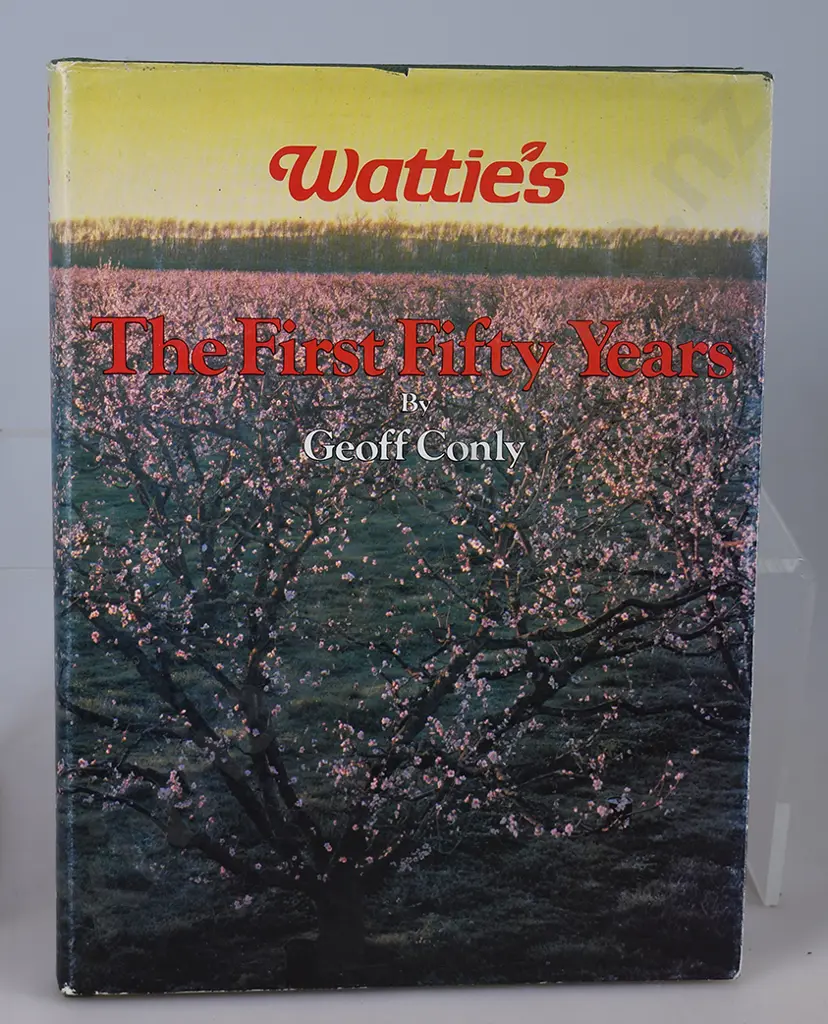 5 NEW ZEALAND BOOKS Image 1++