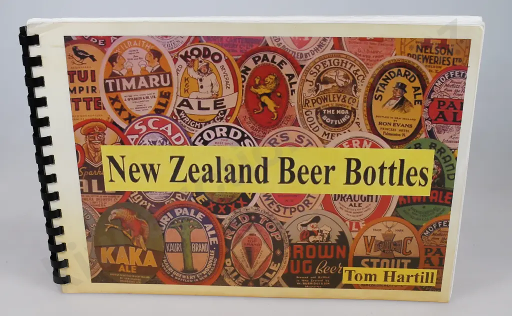 BOTTLE COLLECTING REFRENCE BOOKS Image 1++