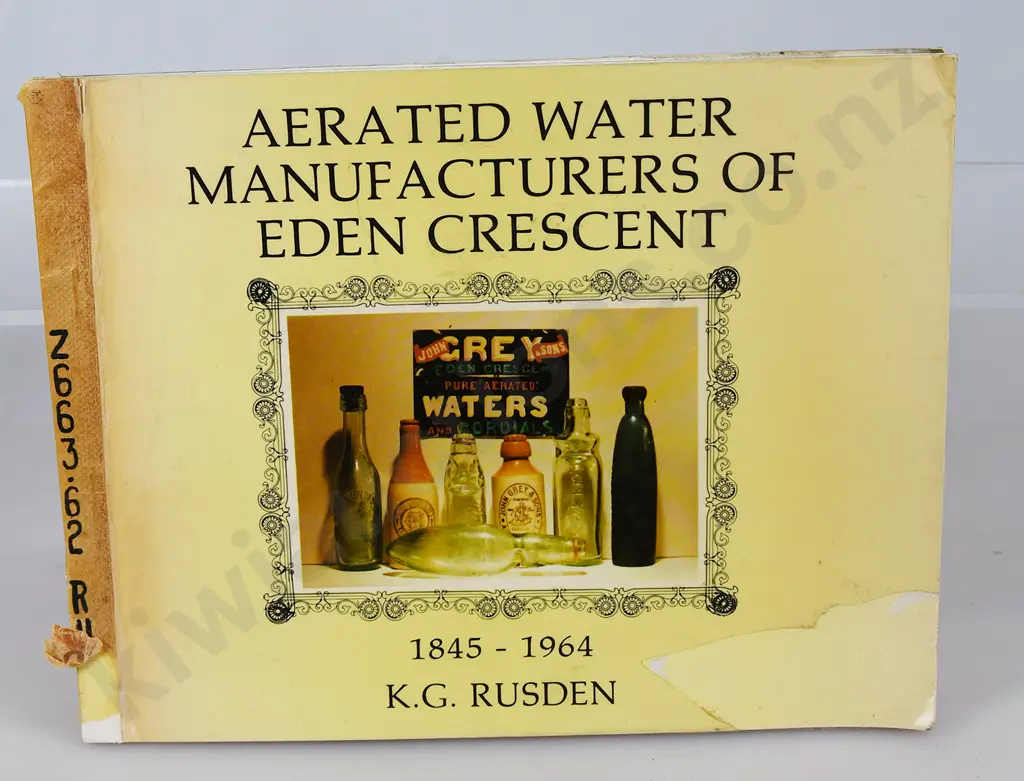 BOTTLE COLLECTING REFRENCE BOOKS Image 1++