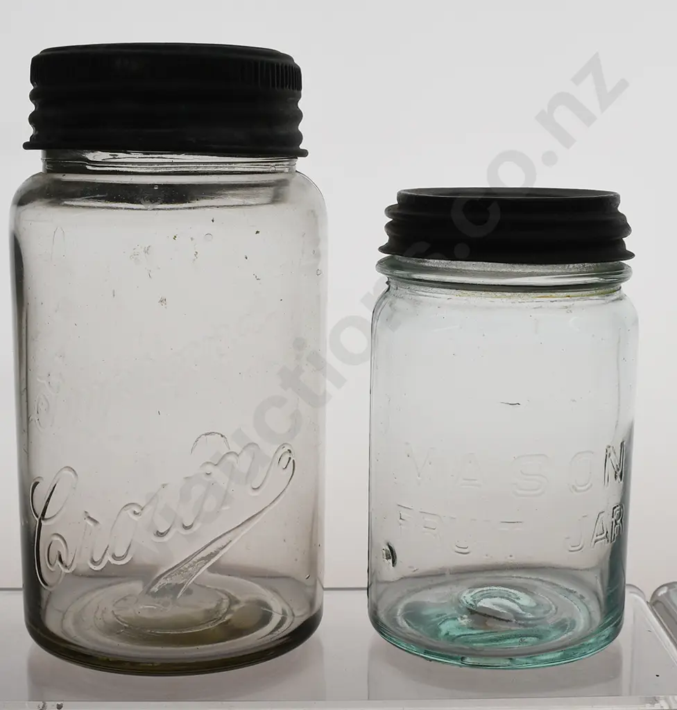 ASSORTED HOUSEHOLD JARS & CONTAINERS Image 1++