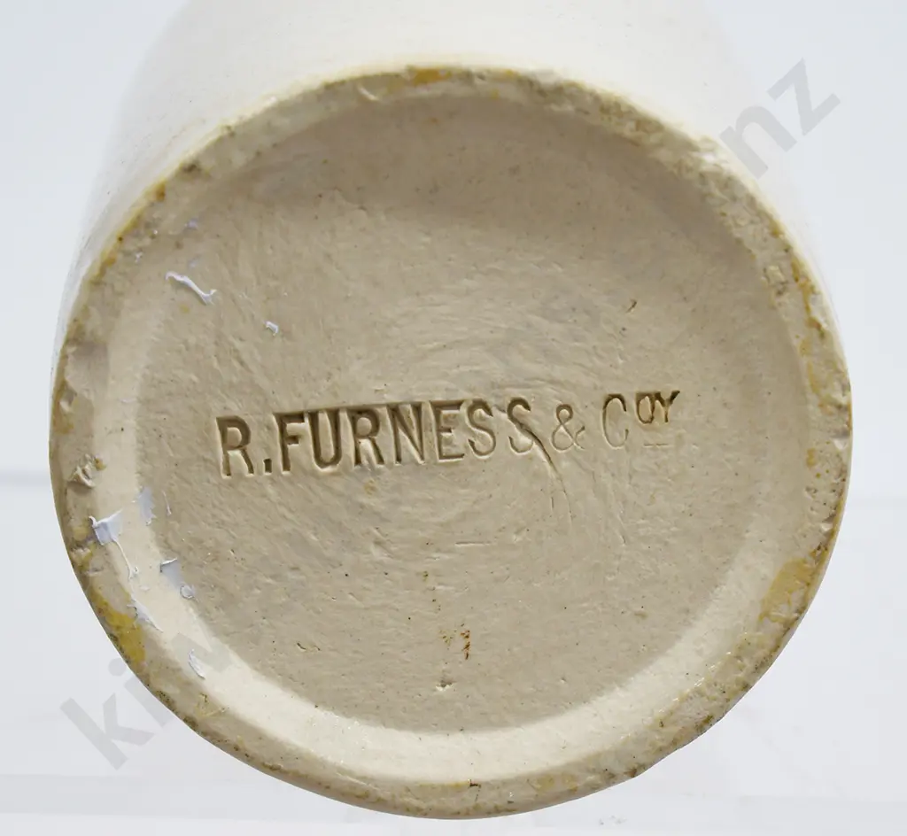 ASSORTED HOUSEHOLD JARS & CONTAINERS Image 1++