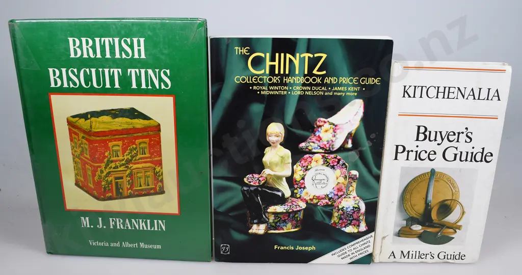 COLLECTABLE REFRENCE BOOKS Image 1++
