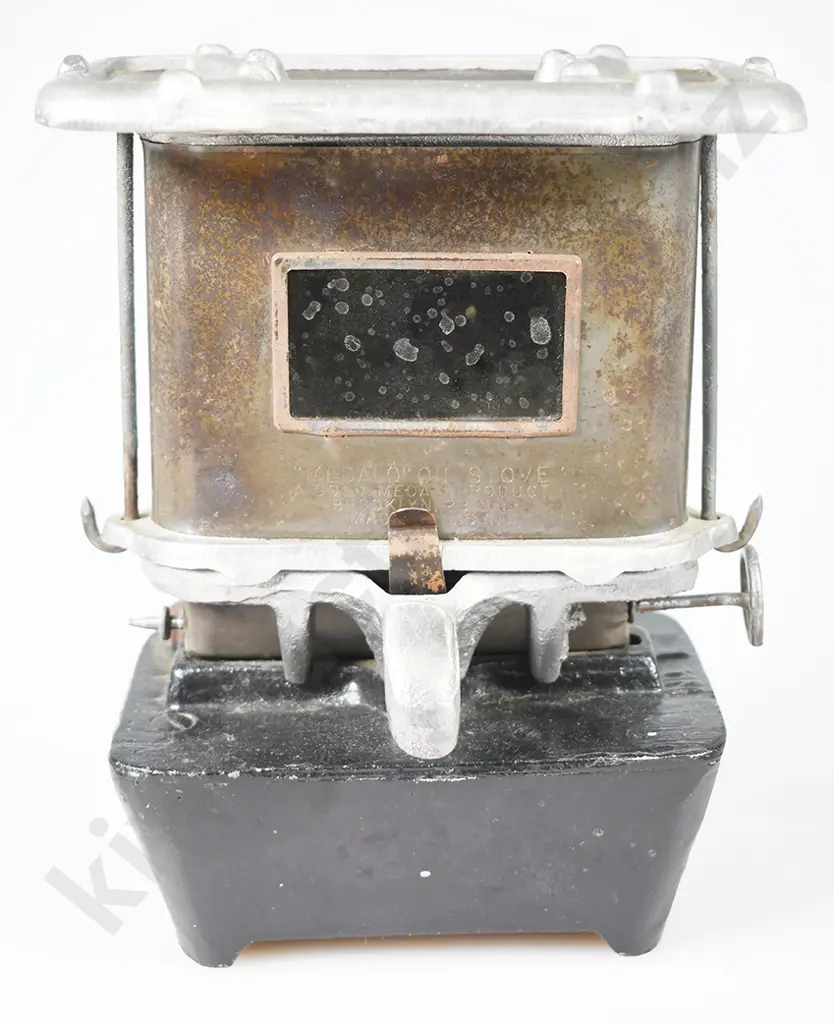 MEDALO VINTAGE OIL STOVE, No 1 Image 1++