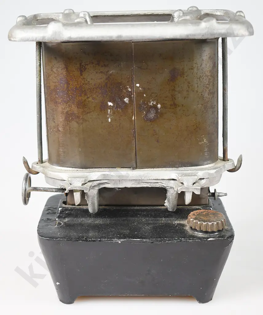 MEDALO VINTAGE OIL STOVE, No 1 Image 1++