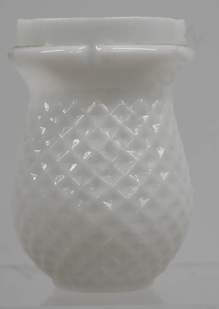 MILK GLASS FAIRY LIGHT Image 1++