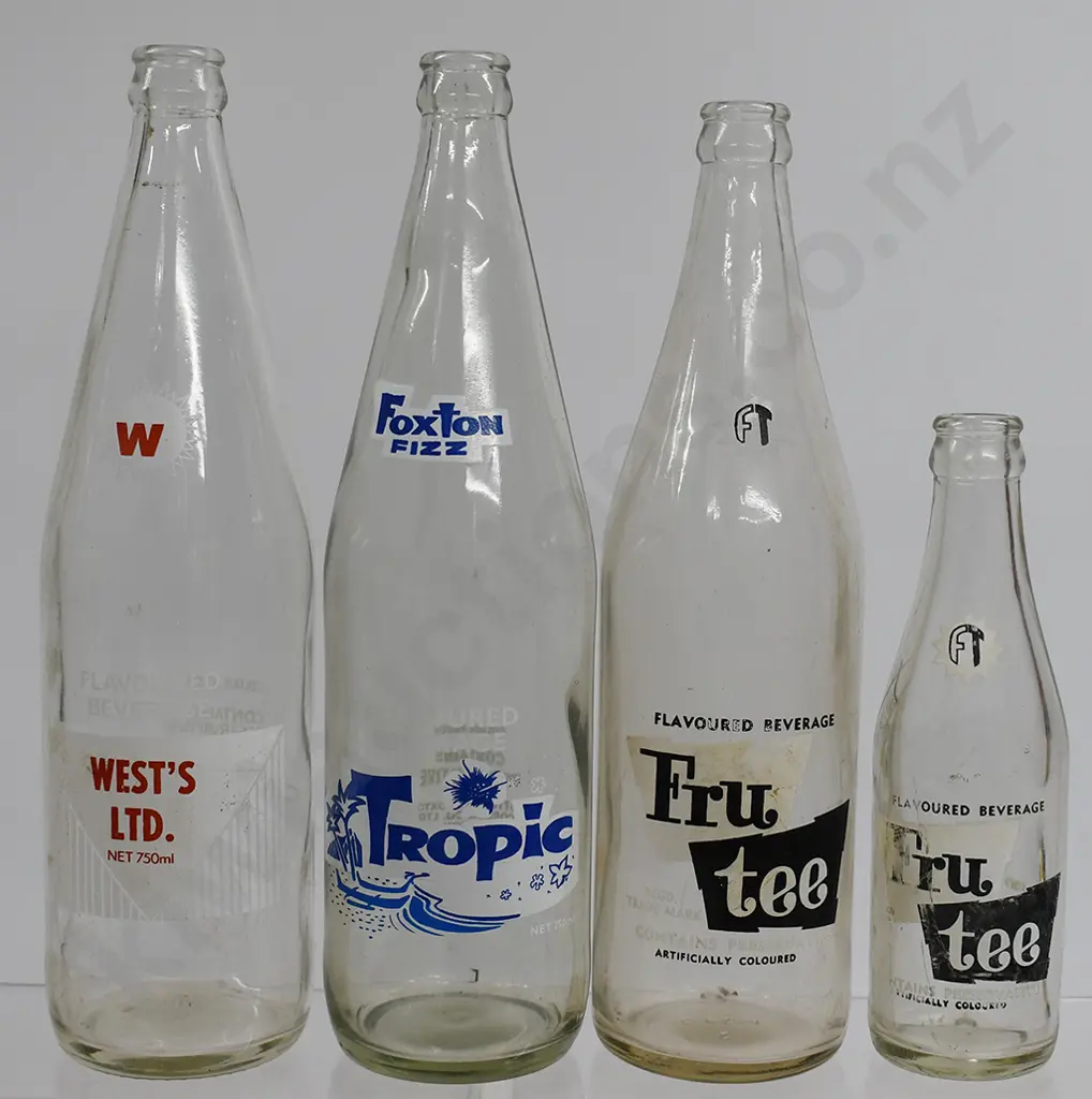 GROUP OF ACL CROWN TOP SOFT DRINKS Image 1++