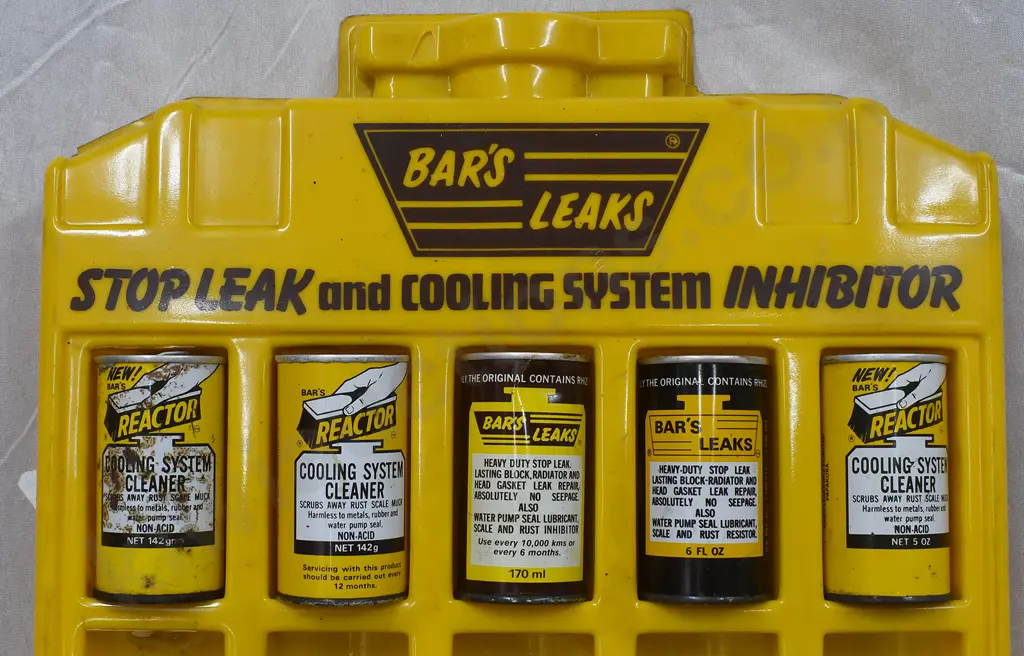 BARS LEAKS STAND WITH SOME PRODUCT Image 1++