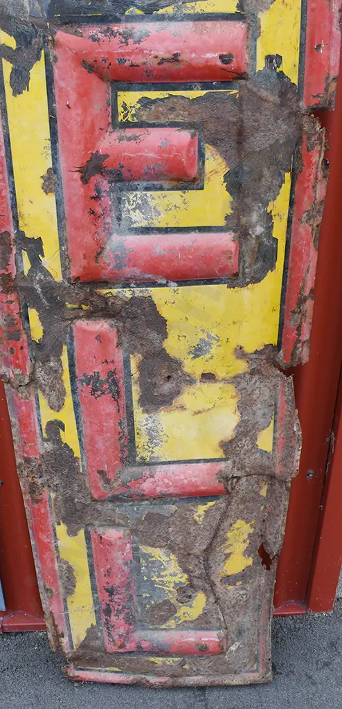 SHELL EARLY PRESSED STEEL SIGNS Image 1++