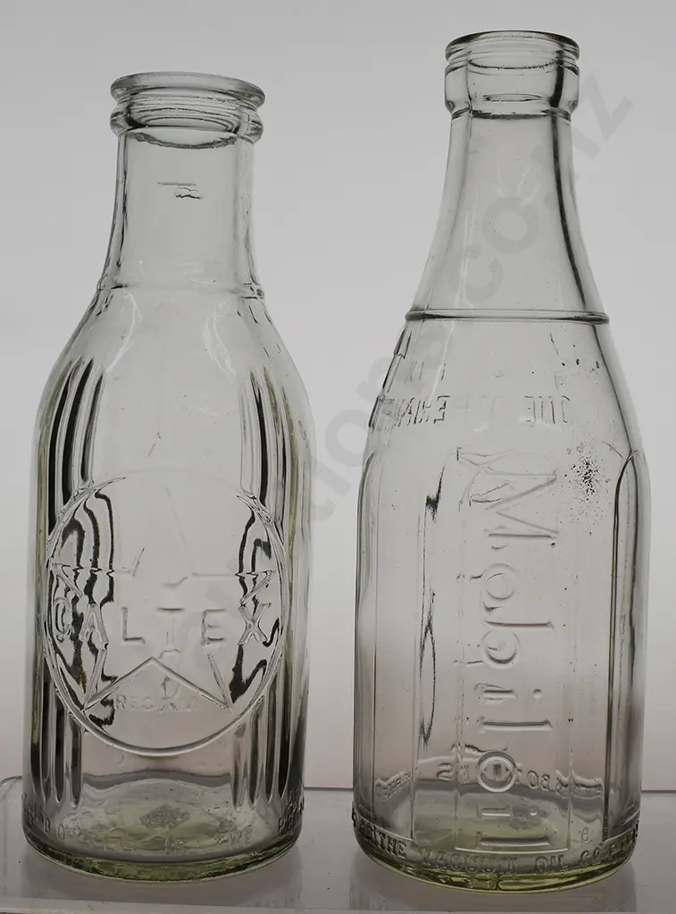CALTEX & MOBIL PINT OIL BOTTLES Image 1++