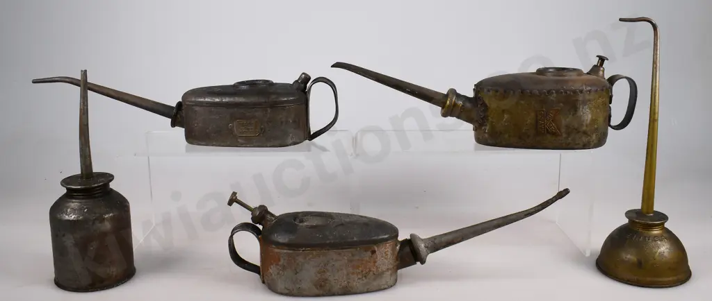 ASSORTED OIL CAN OILERS Image 1++