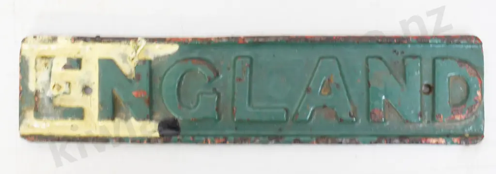 CAST METAL MAKERS PLATES Image 1++
