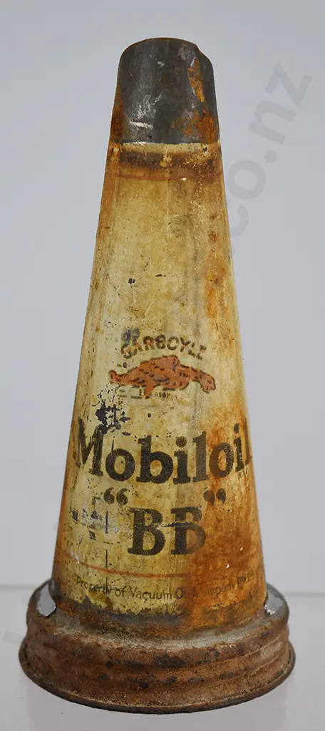 MOBILOIL "BB" PRESSED TIN BOTTLE POURER Image 1++