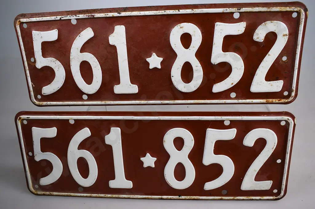 NZ PASSENGER NUMBER PLATES, 561-852, 1951-1956 Image 1++