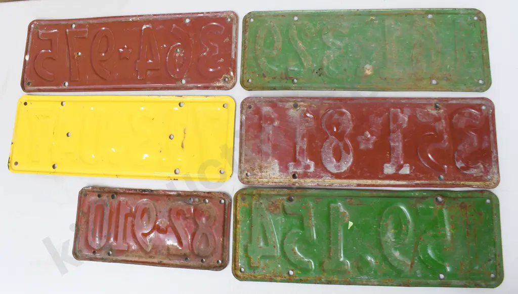 NEW ZEALAND ASSORTED NUMBER PLATES Image 1++
