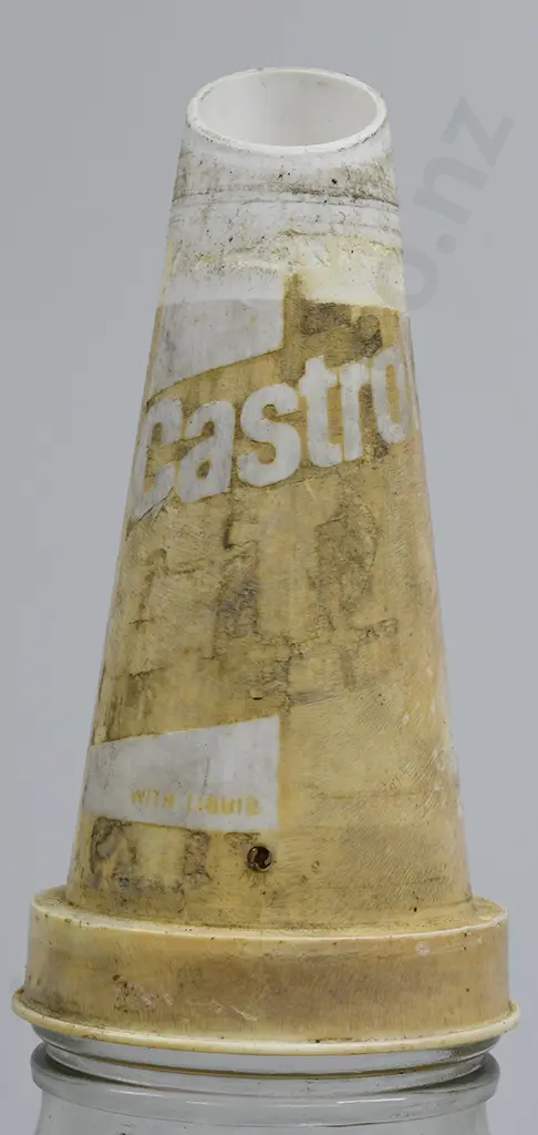 CASTROL OIL BOTTLES & POURERS Image 1++