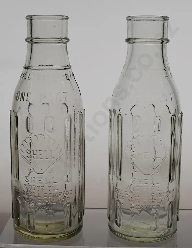 SHELL PINT OIL BOTTLES Image 1++