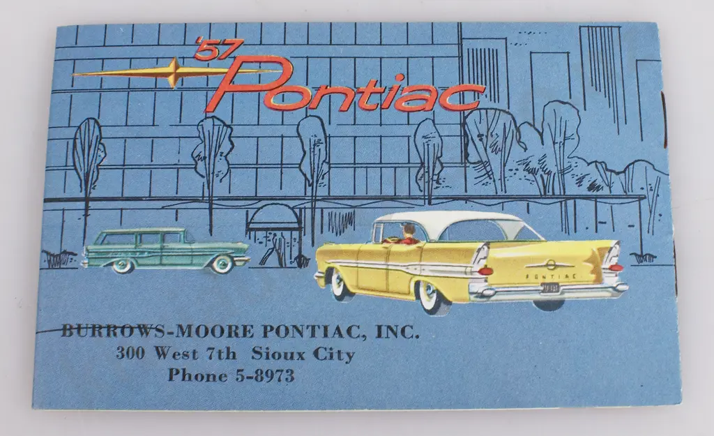 PONTIAC CATALOGUES/POSTERS Image 1++