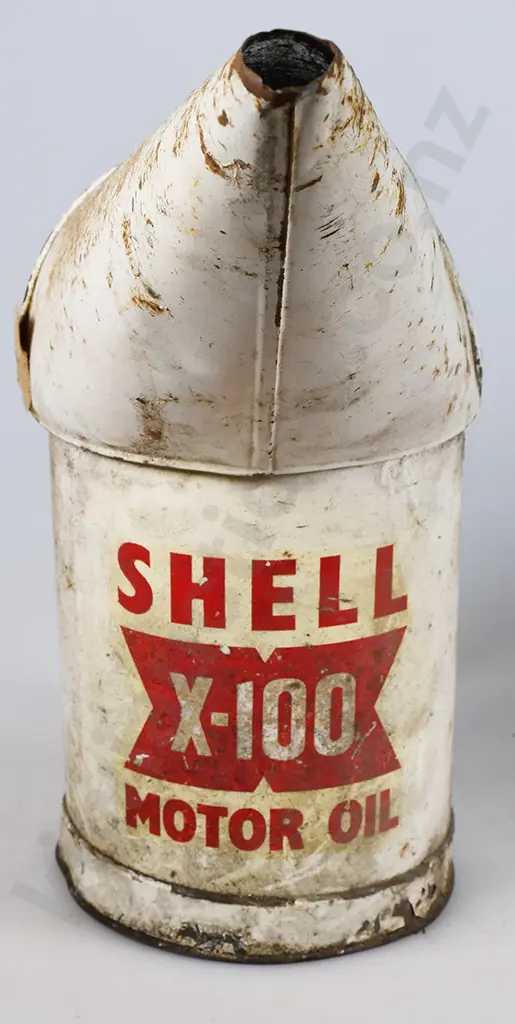 SHELL, CASTROL OIL POURERS Image 1++