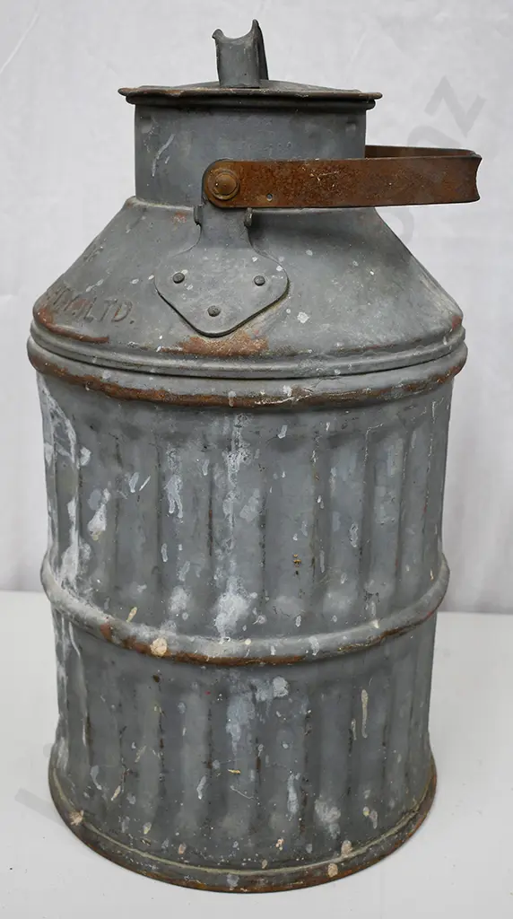 VACUUM OIL CO.PTY OIL CAN Image 1++