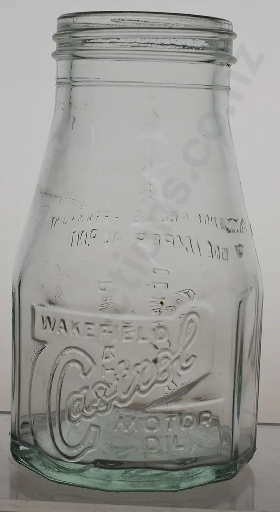 WAKEFIELD CASTROL PINT OIL BOTTLE Image 1++