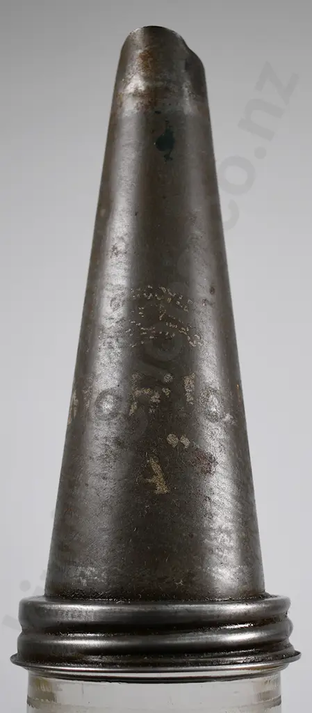 VACUUM OIL QUART OIL BOTTLE, WITH POURER Image 1++