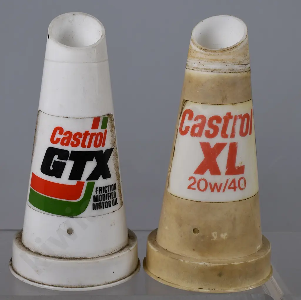 CASTROL MOTORING OIL BOTTLE POURERS Image 1++