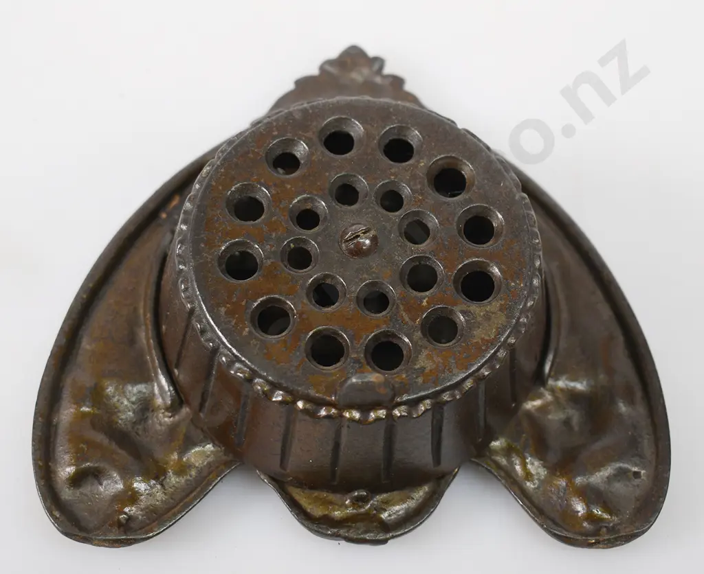 CAST METAL ROYAL BANK STILL MONEY BANK Image 1++