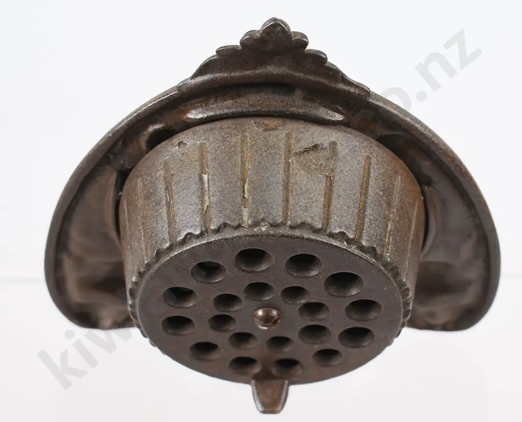 CAST METAL ROYAL BANK STILL MONEY BANK Image 1++