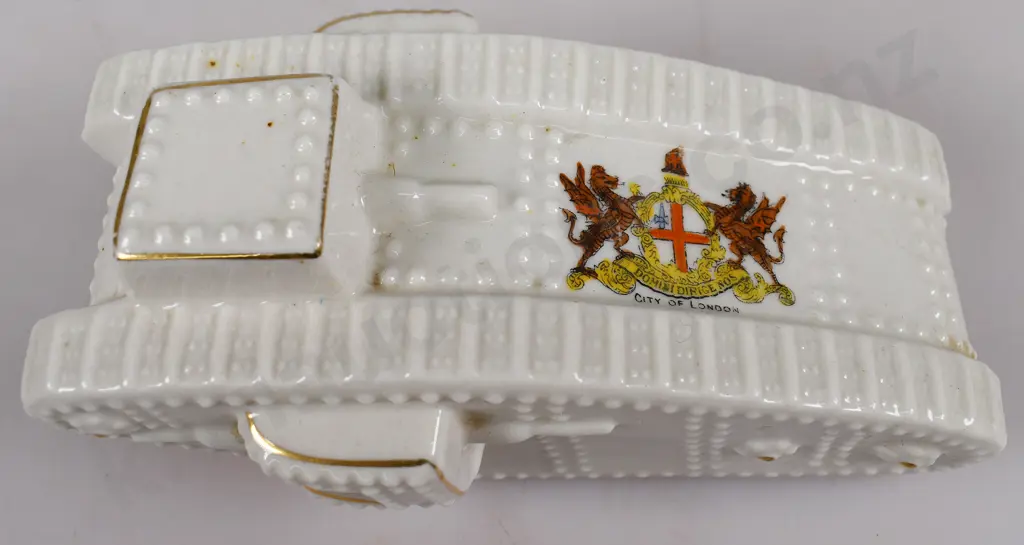 CRESTED WARE TANK & WARSHIP Image 1++