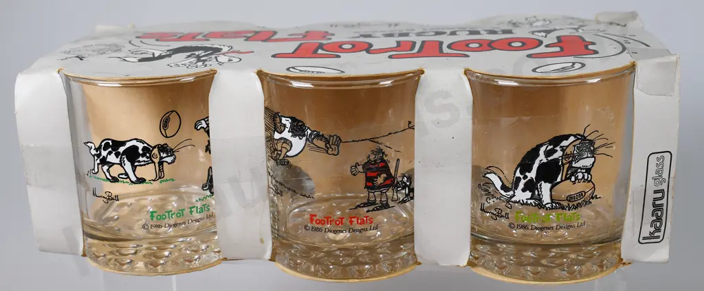 1986 FOOTROT FLATS RUGBY GLASS SET IN ORIGINAL BOX Image 1++