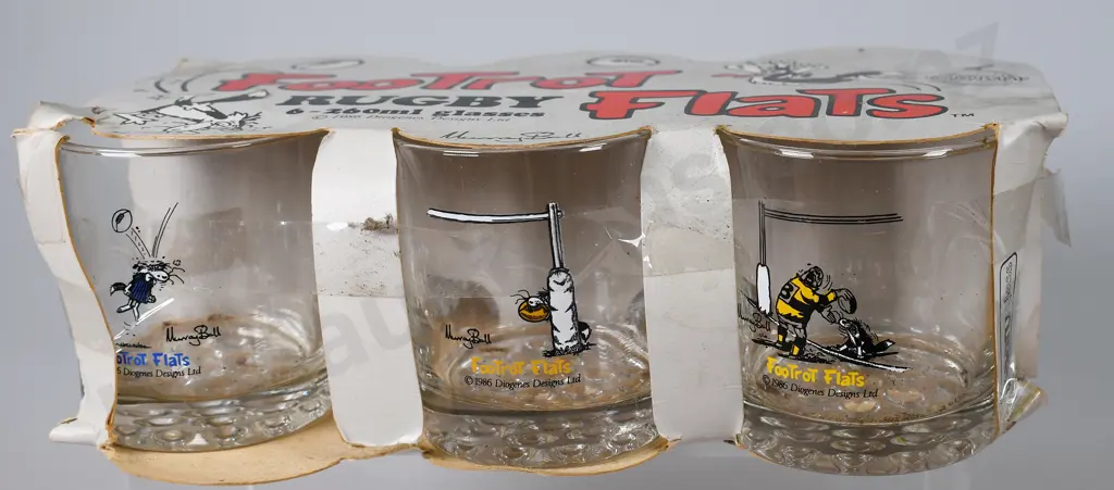 1986 FOOTROT FLATS RUGBY GLASS SET IN ORIGINAL BOX Image 1++