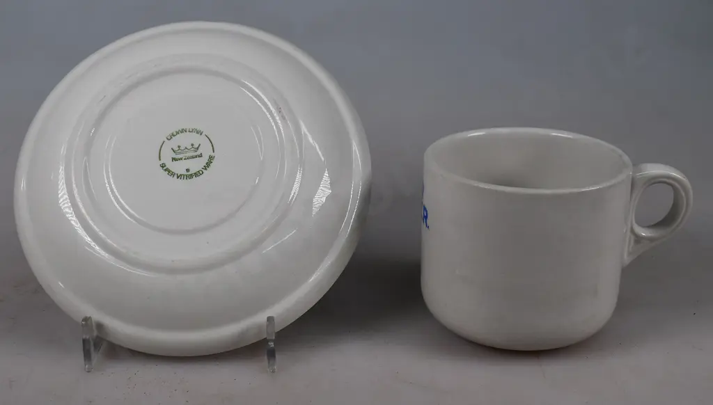 NEW ZEALAND RAILWAYS, CROWN LYNN CUP & SAUCER Image 1++
