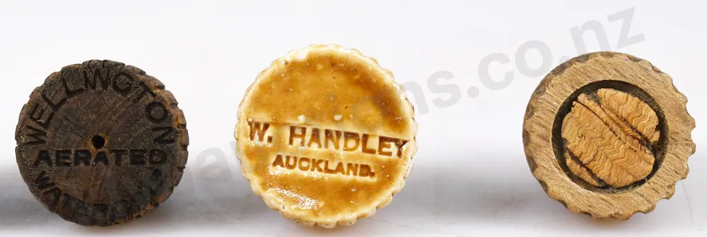 BOTTLE STOPPERS Image 1++