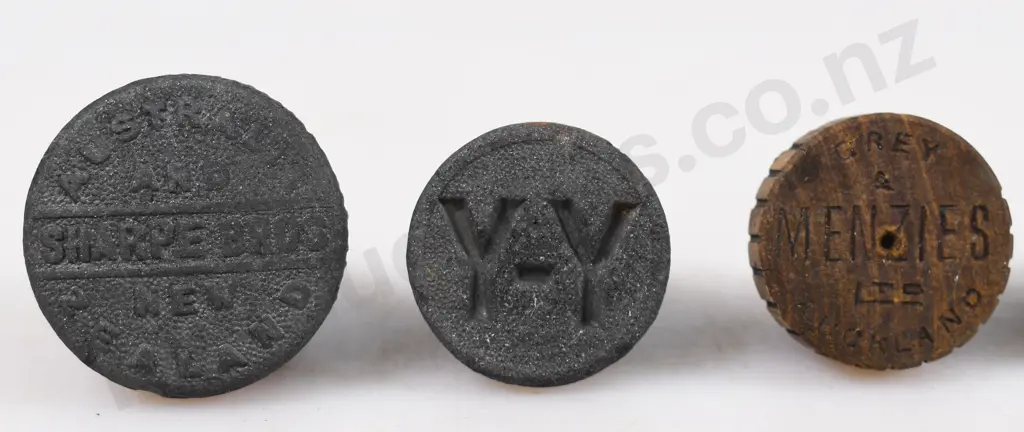 BOTTLE STOPPERS Image 1++