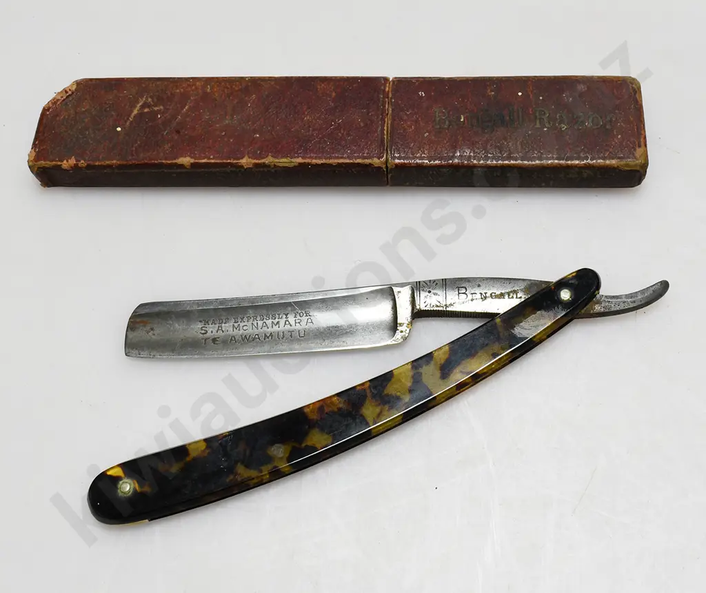 ADVERTISING CUT THROAT RAZOR TE AWAMUTU Image 1++