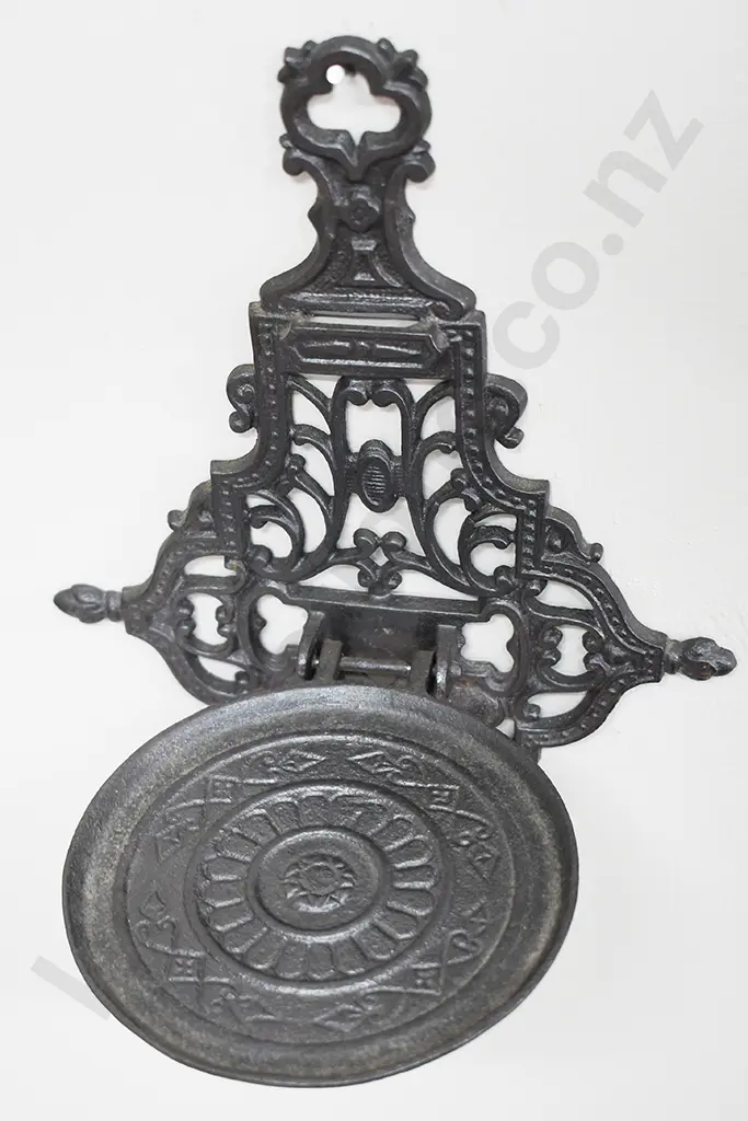 CAST IRON WALL BRACKETS Image 1++