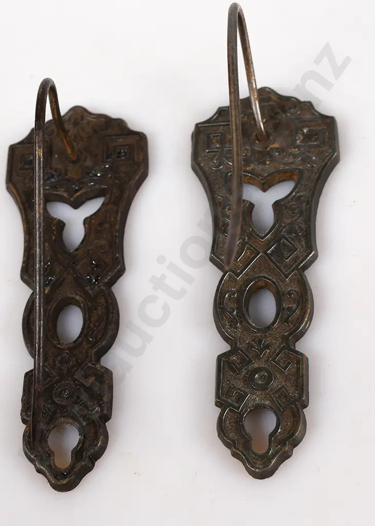 CAST IRON WALL RECEIPT HOOKS Image 1++
