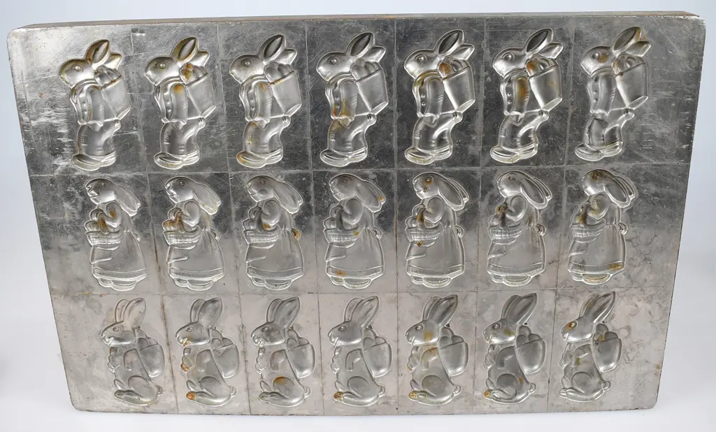 RABBIT THEME CHOCOLATE MOULD Image 1++