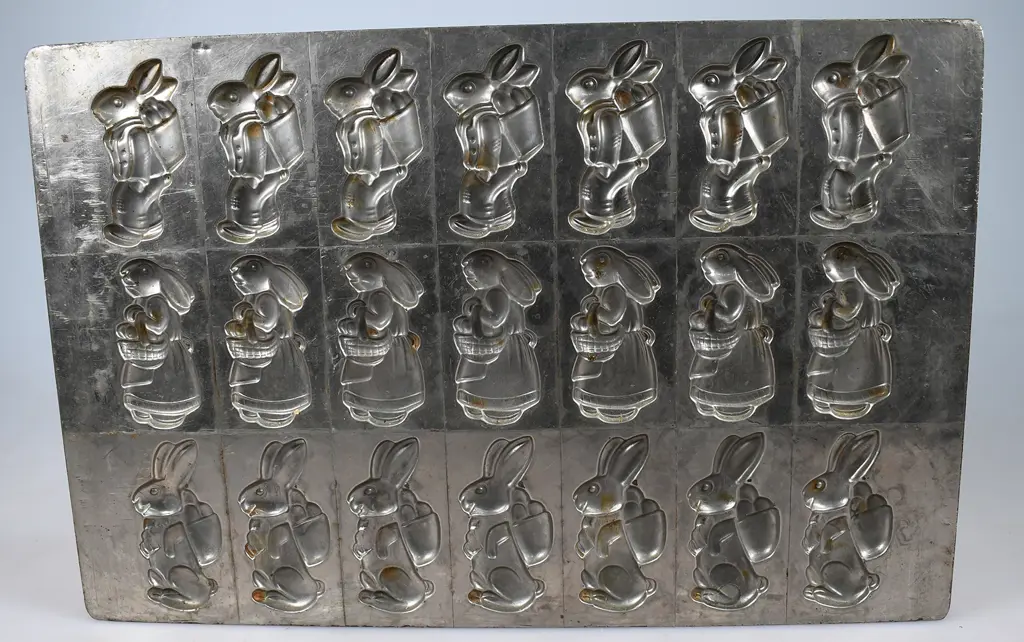 RABBIT THEME CHOCOLATE MOULD Image 1++