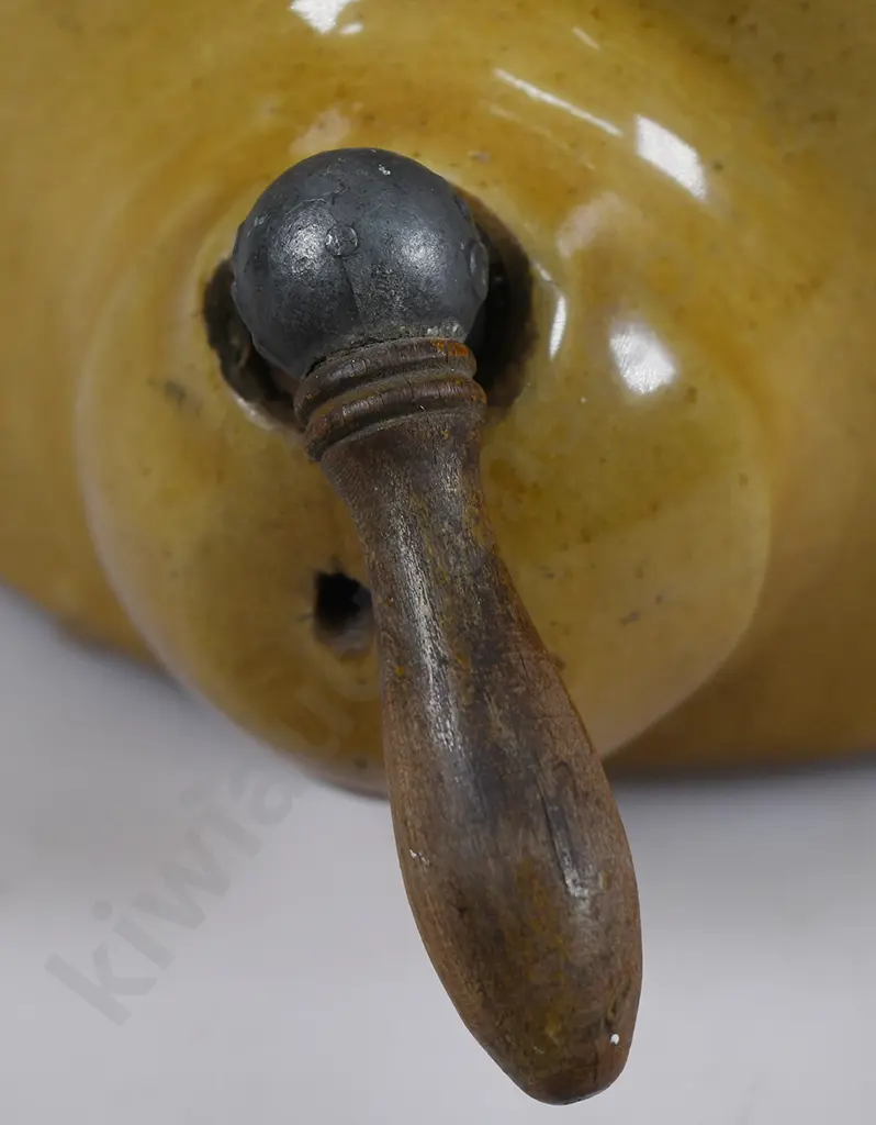 BARDEN 1931 STONE JAR Image 1++