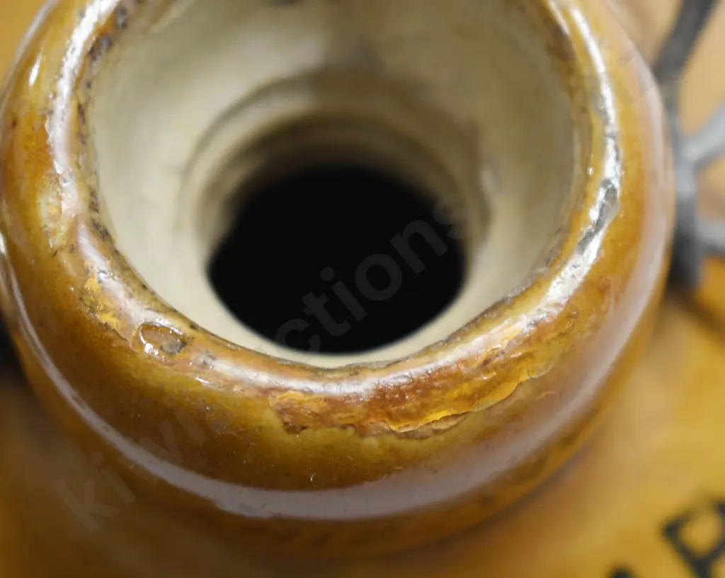 BARDEN HAWERA STONE JAR Image 1++