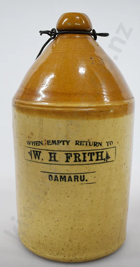 FRITH OAMARU MILTON POTTERY JAR Image 1++