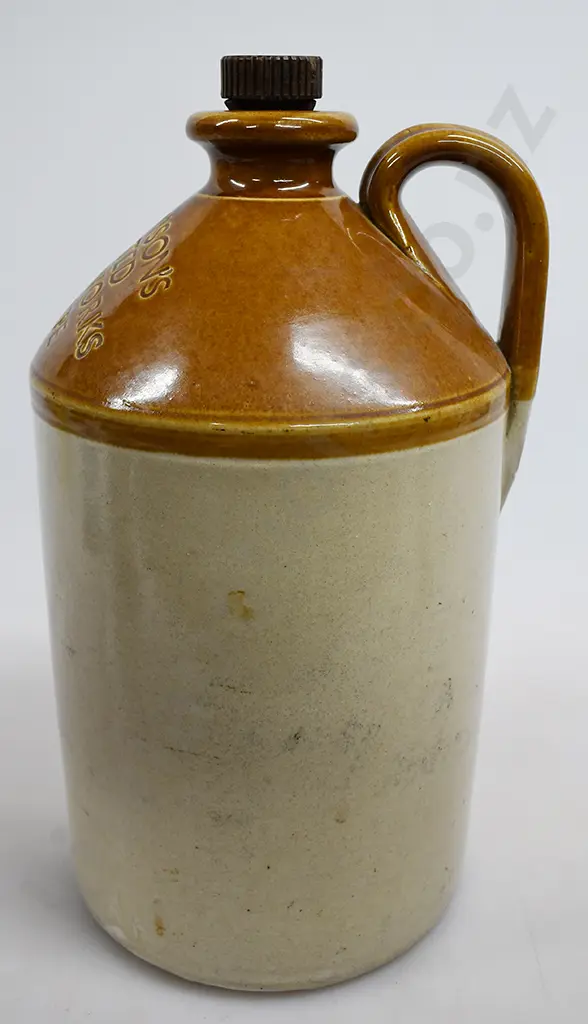 JOHNSONS AERATED WATER WORKS TAIHAPE STONE JAR Image 1++