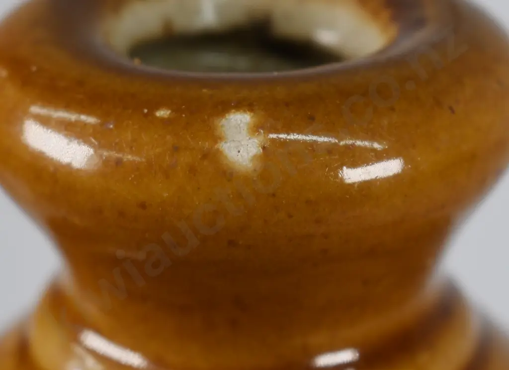 KEMP GORE STONE JAR Image 1++