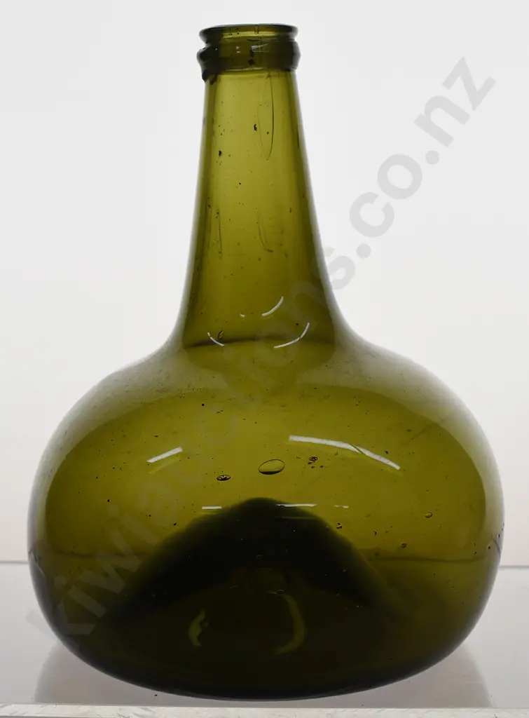 DUTCH ONION FREE BLOWN BOTTLE Image 1++