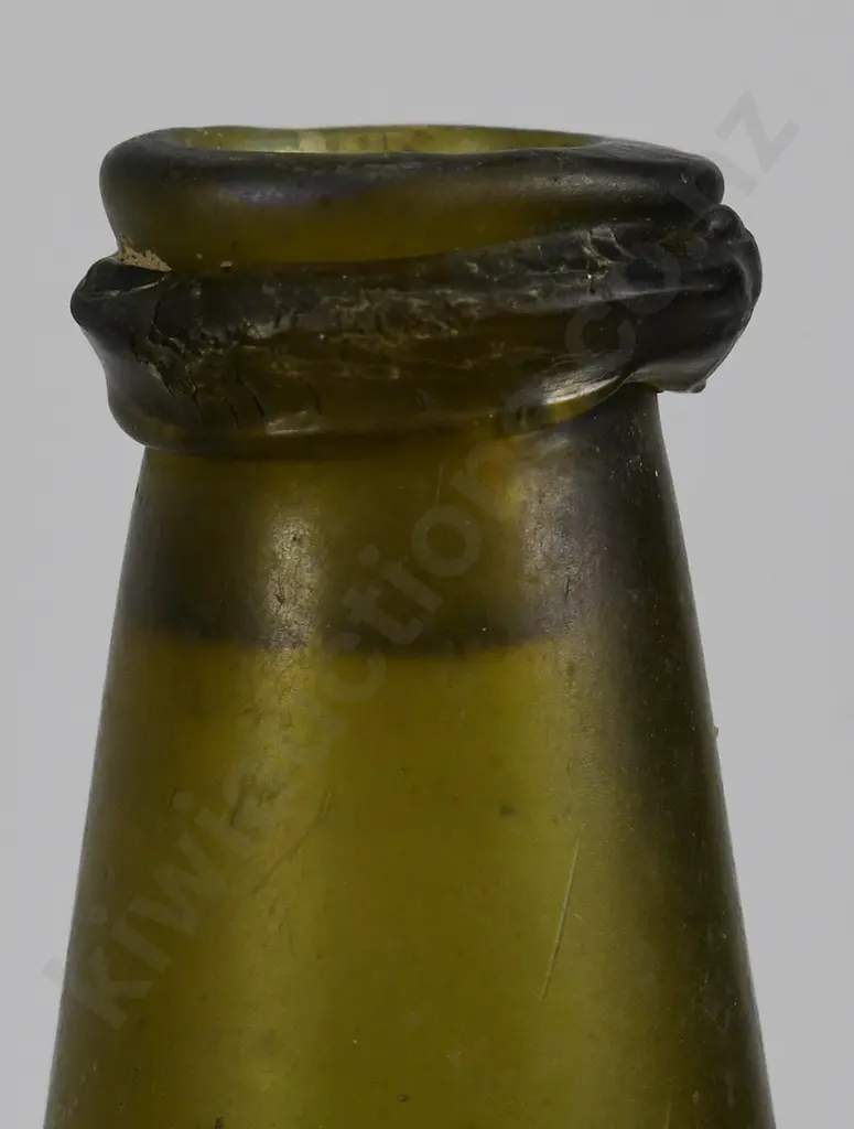 DUTCH ONION FREE BLOWN BOTTLE Image 1++
