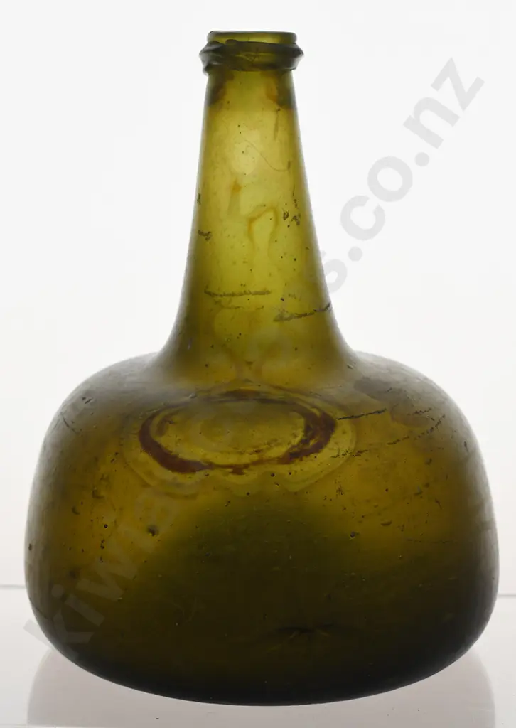 DUTCH ONION FREE BLOWN BOTTLE Image 1++