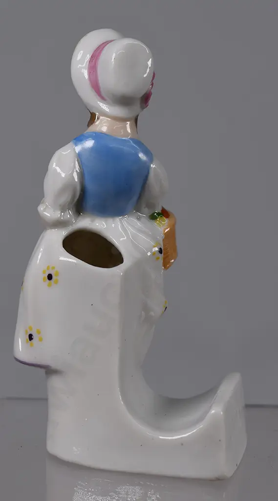 CERAMIC FIGURAL TOOTH BRUSH HOLDERS Image 1++